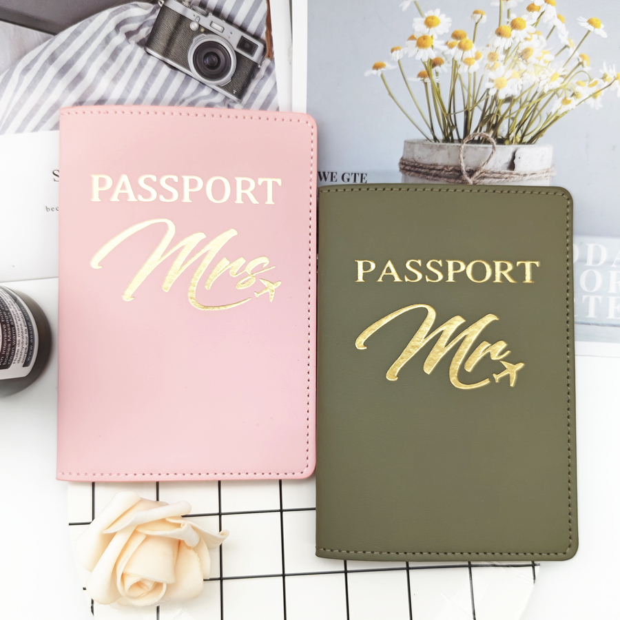 Leather Passport Cover - ชุดปกหนังสือเดินทางคู่รัก 2 ชิ้น หนัง PU พร้อมช่องใส่บัตร